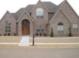 5510 Chadwick Dr, Rogers, AR 72758
