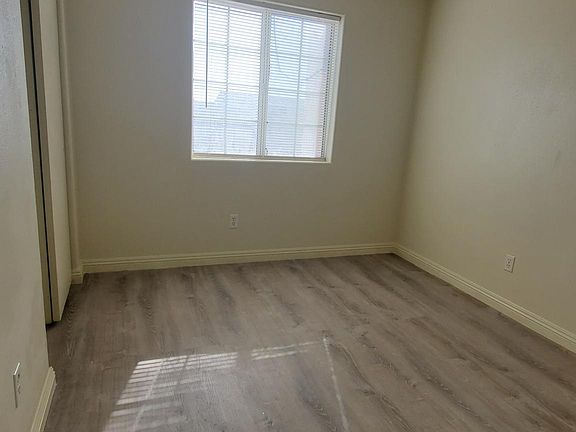 4th image of 445 E Hamilton Ave APT 1