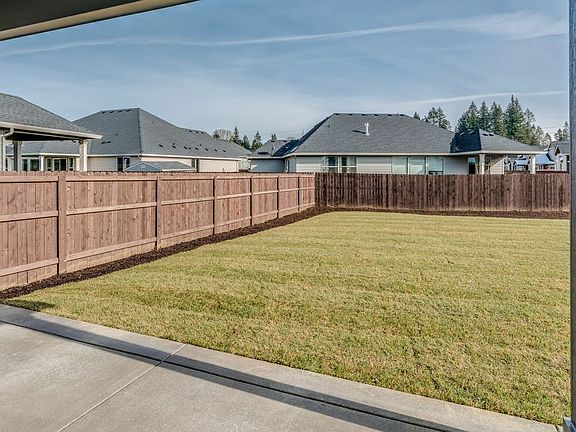 3rd image of 2507 NE 7th Dr