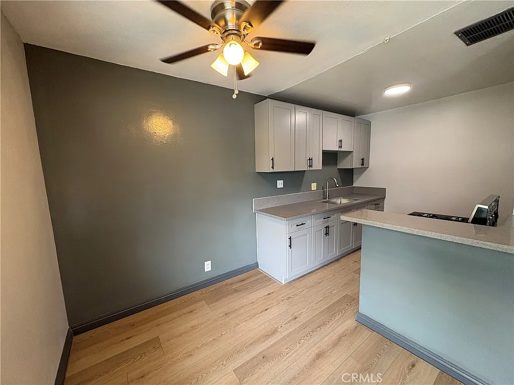 1 bed, 550 sqft, $1,895 — Photo 3