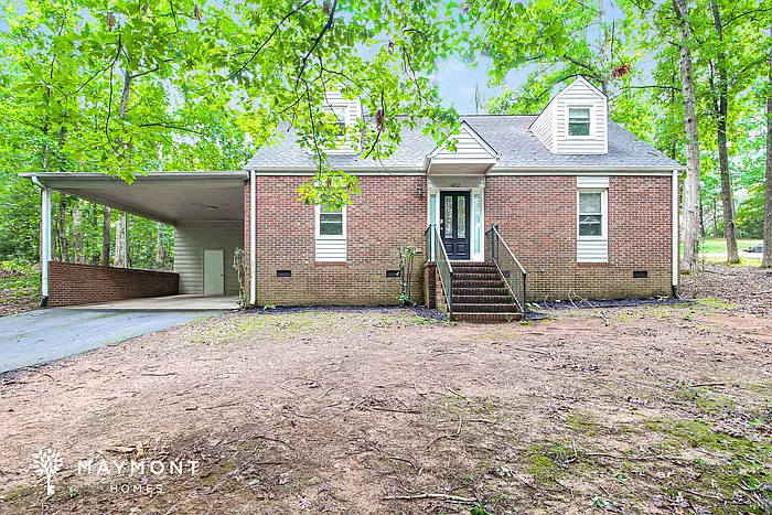 402 Roosevelt Dr — Photo 1