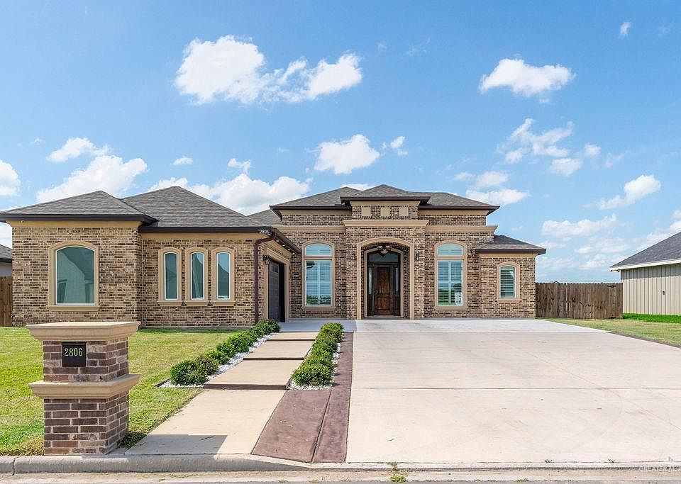 1st image of 2806 Kingdom Dr