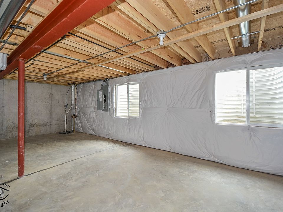 2nd image of 225 Dorset Ave
