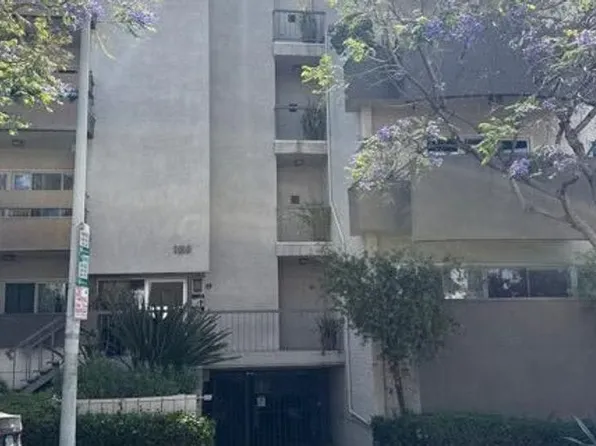 1110 Hacienda Pl APT 205, West Hollywood, CA 90069