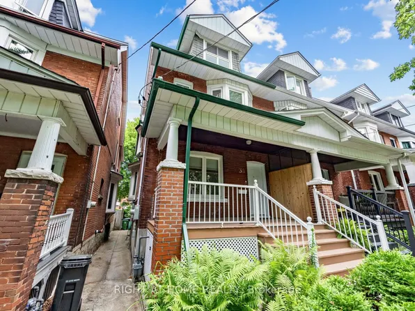 38 Kenneth Ave, Toronto, ON M6P 1H9
