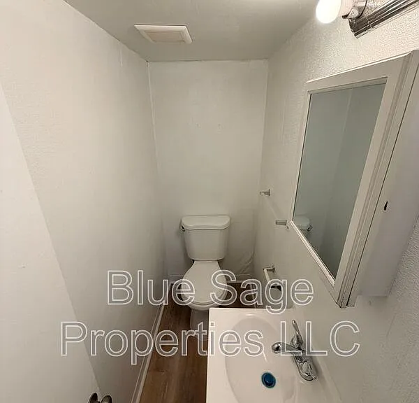 117 Ervin Ave — Photo 15
