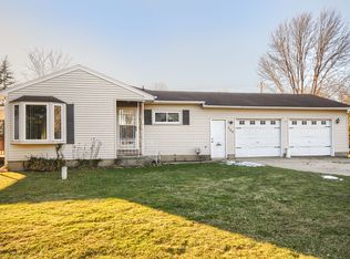 209 Myers Rd, Lapeer, MI 48446