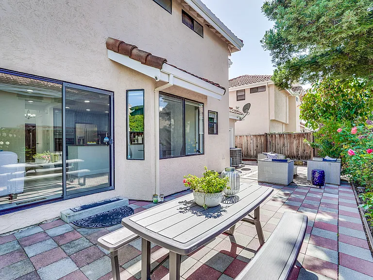 43382 Livermore Cmn — Photo 26