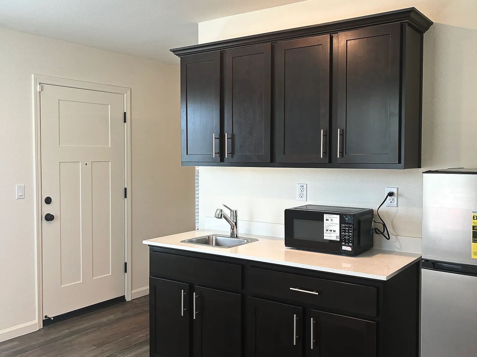 Studio, 500 sqft, $1,300 — Photo 4