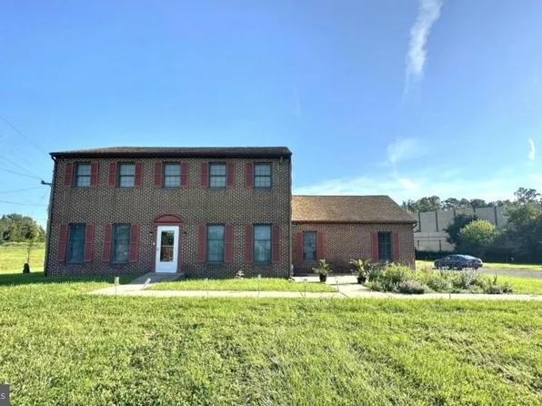 735 E Township Line Rd, Blue Bell, PA 19422