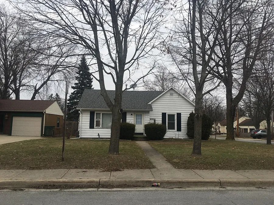 705 W Clinton St photo 1