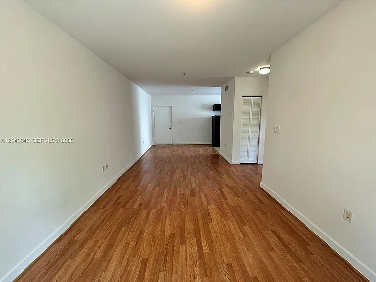 529 NE 62nd St #203 — Photo 9
