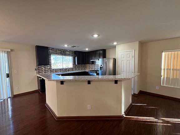 5th image of 4842 Eureka Diamond Ct