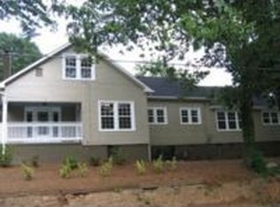 228 3rd Ave SE, Hickory, NC 28602