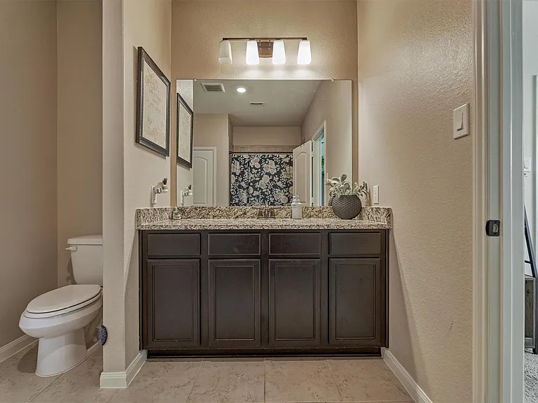 8884 Oval Glass St — Photo 31