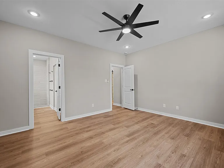 28407 Champion Oaks Dr — Photo 21