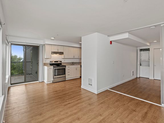 4th image of 1100 S Massachusetts St APT 202