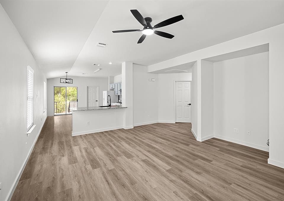 1st image of 15000 Sassafras Trl