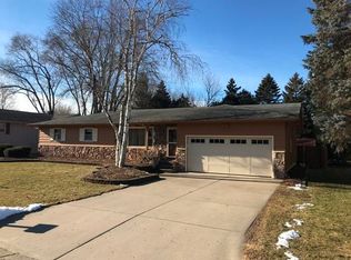 274 S Woodland Dr, Whitewater, WI 53190