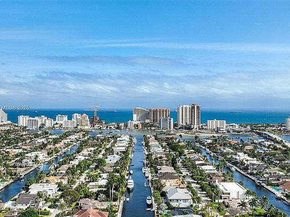 3rd image of 76 Royal Palm Dr