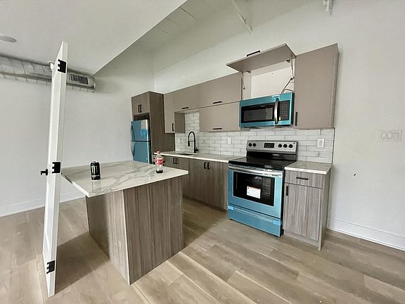 2nd image of 2826 Salmon St #Rc1ch78r7
