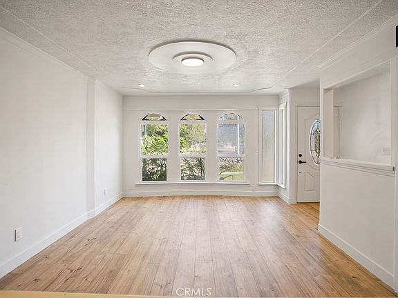 3rd image of 1300 Kensington Dr