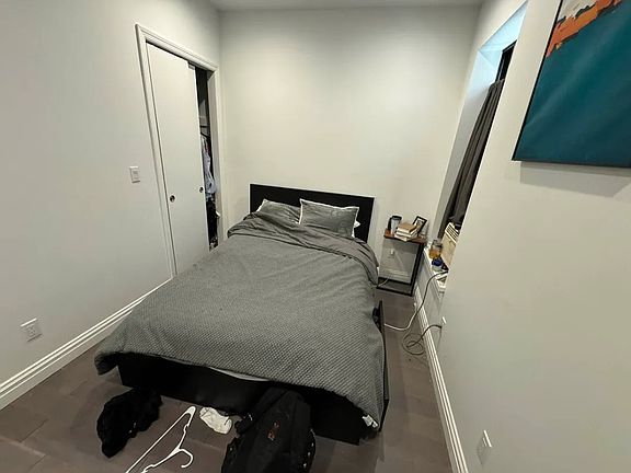5th image of 210 W 109th St APT 23