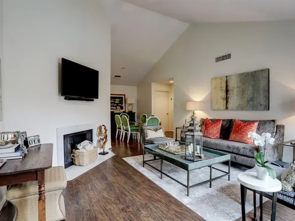 2829 Timmons Ln APT 166, Houston, TX 77027
