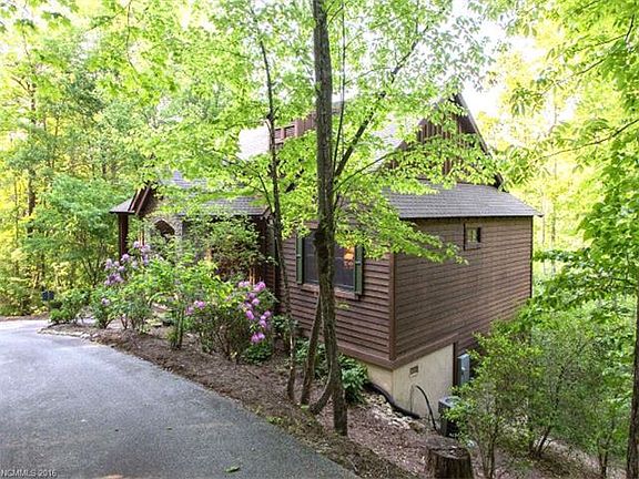 2nd image of 121 Woodbridge Dr #27