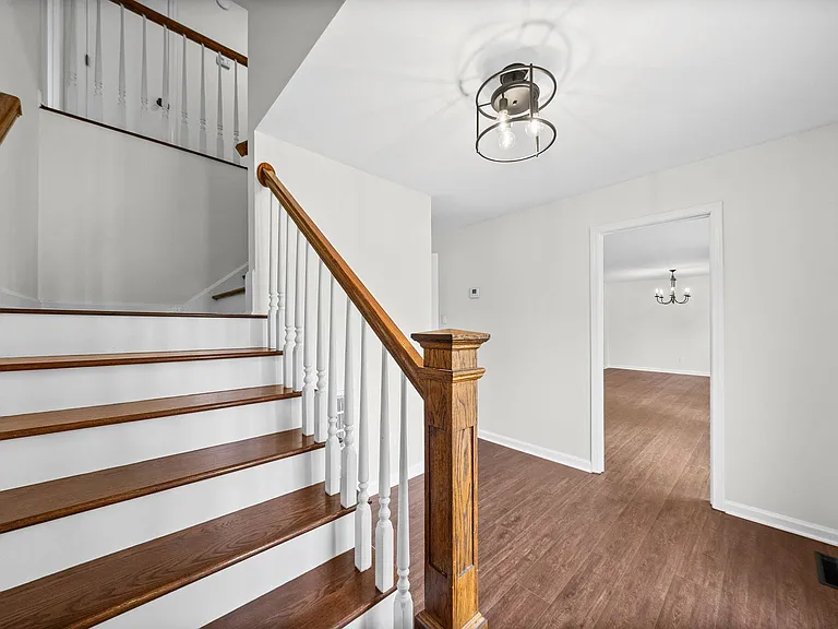 132 Windsor Dr — Photo 19