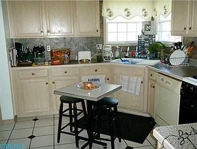 2nd image of 7276 Aplin Dr