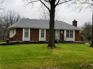 938 Kendall Rd, Peculiar, MO 64078