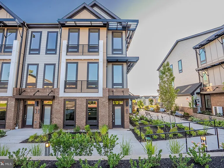 112 Village Dr — Photo 5