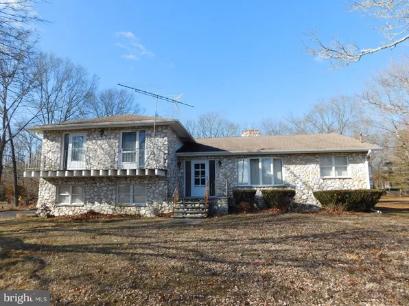 595 Pestleton Rd, Waterford Works, NJ 08089