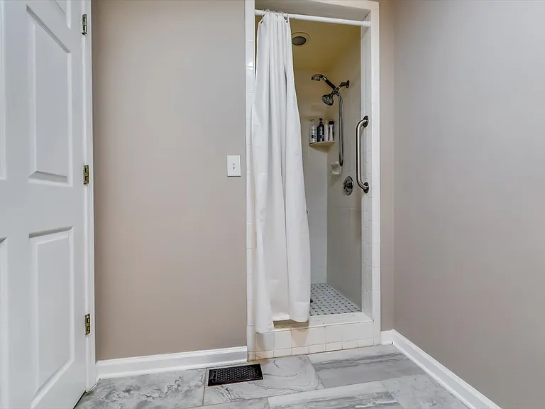 Mallard Lake Pl — Photo 30