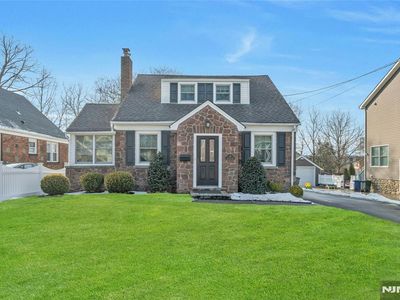 48 Harrison Ave, Waldwick, NJ, 07463