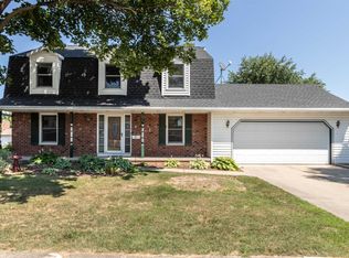 1635 Zita St, De Pere, WI 54115