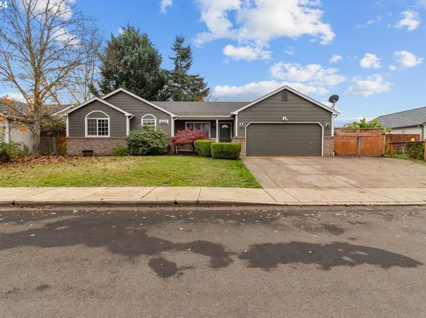 24892 Spare Ln, Veneta, OR 97487