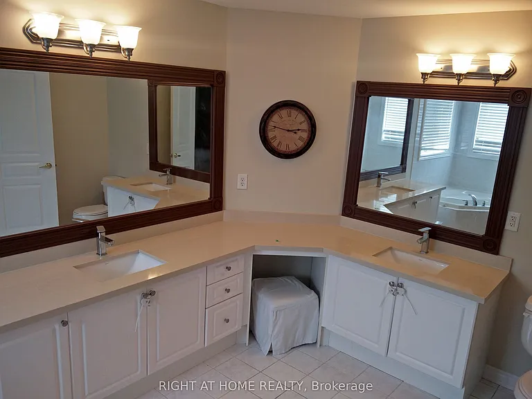 39 Daleridge Cres — Photo 16