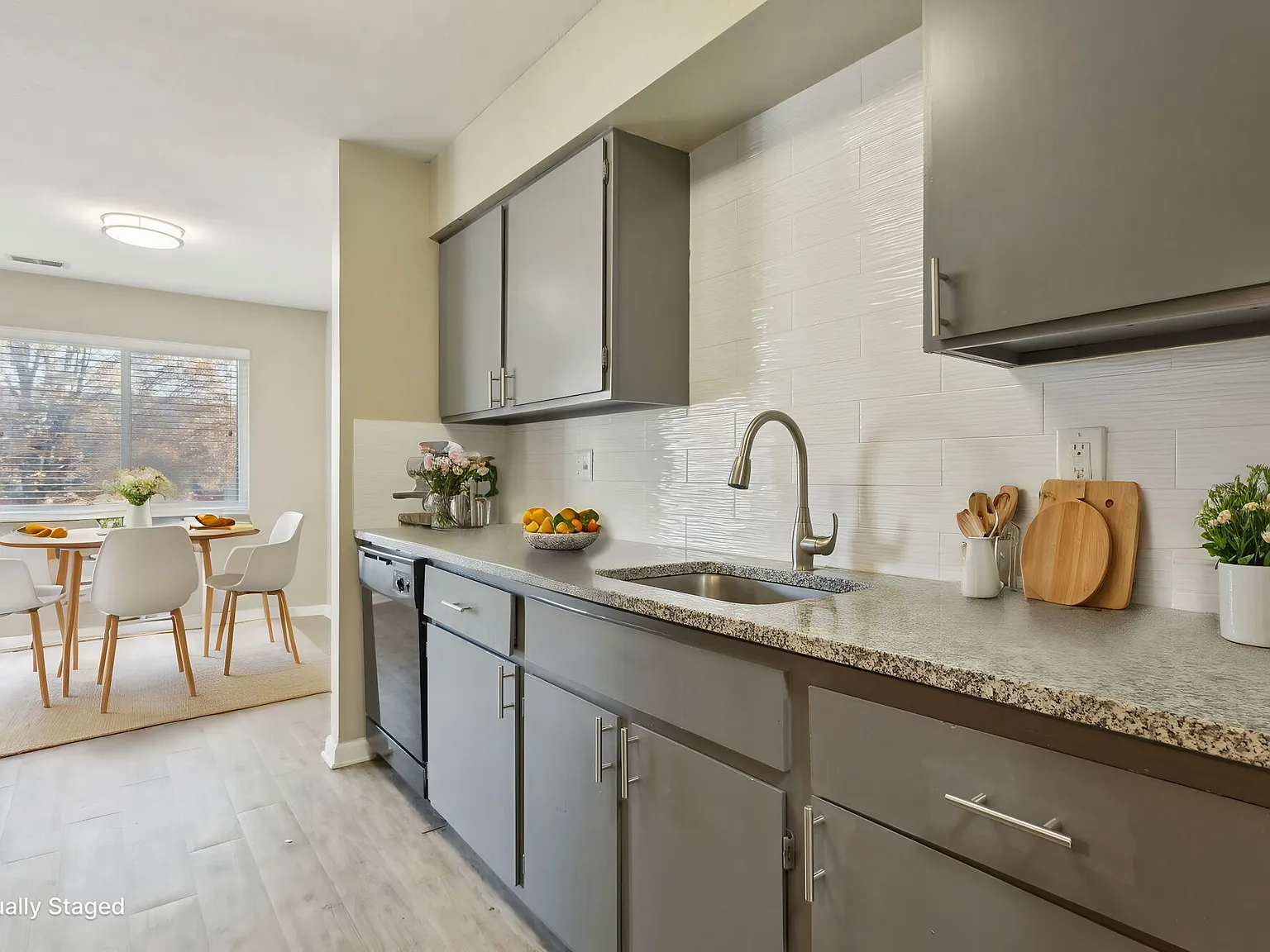 Applewood At The Cove Apartments — Photo 4