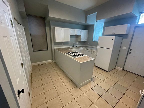 3rd image of 2624 Osage St #2624