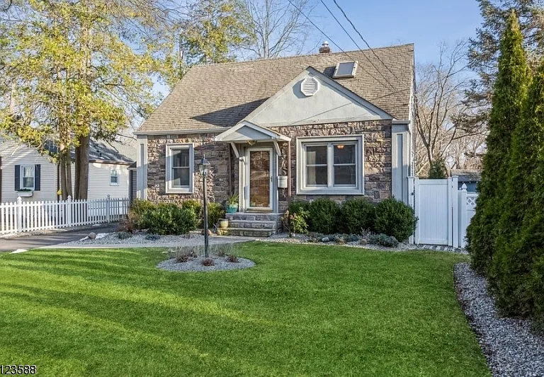 2436 Mountain Ave — Photo 7