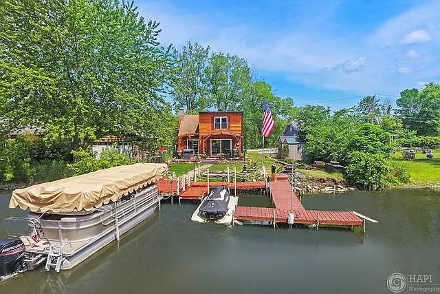212 Eastwood Ave photo 1