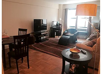 Rented by Warburg