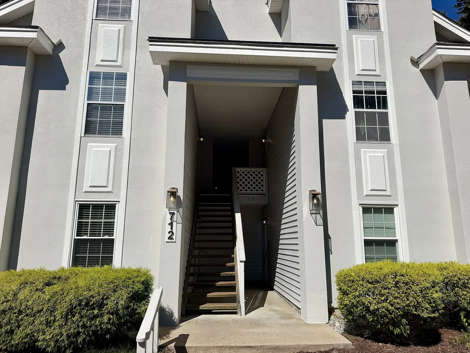 712 Inlet Quay — Photo 1