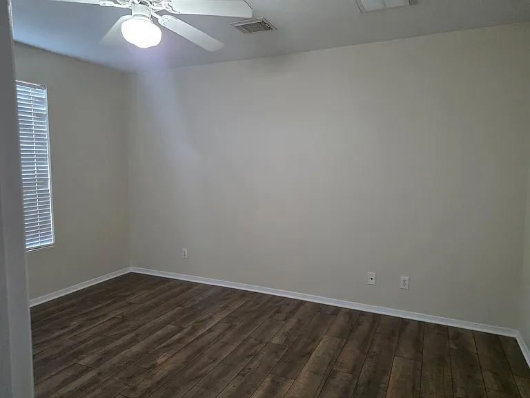 18219 Major Glen Cir — Photo 5