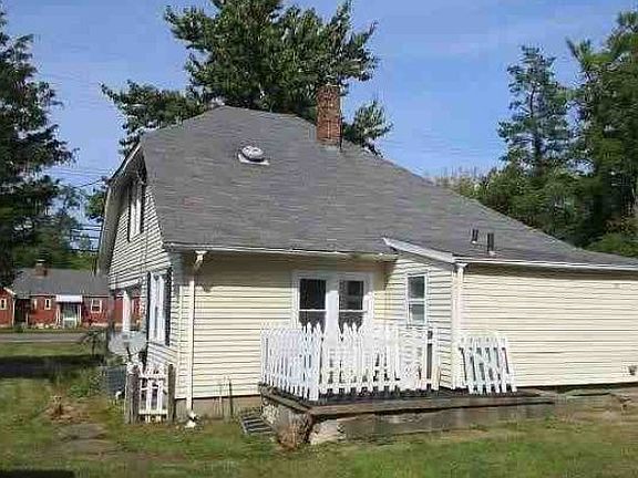2nd image of 1230 Millville Ave