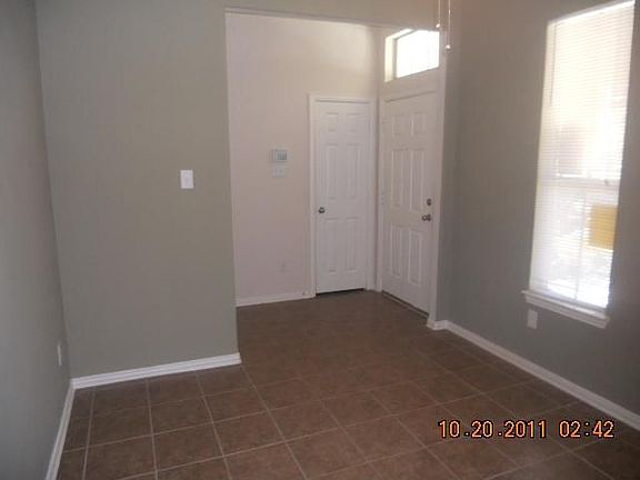 3rd image of 1004 Grey Fox Dr