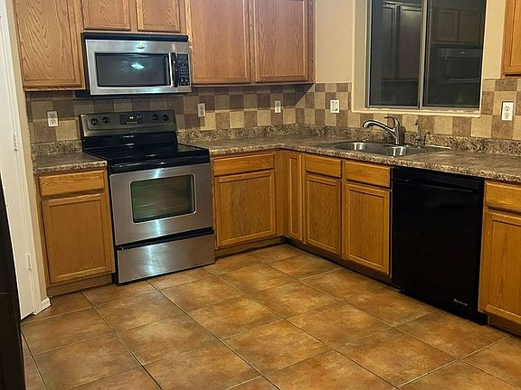 3rd image of 3321 S 87th Dr