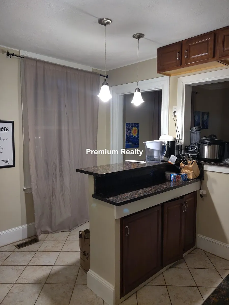 Kitchen - 583 Watertown St #583